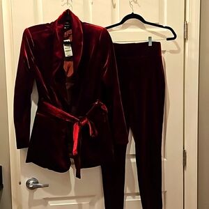 International Concepts 2 piece holiday suit